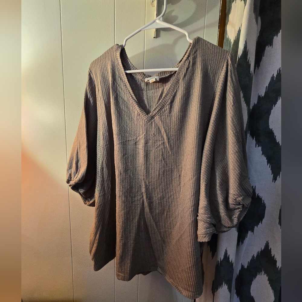 LuLaroe V-Neck Ribbed Blouse